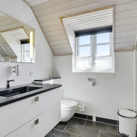 Lavina - 950m From The Sea In Western Jutland By Interhome * Hvide Sande