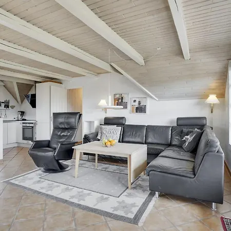 Lavina - 950m From The Sea By Interhome Feriehus *