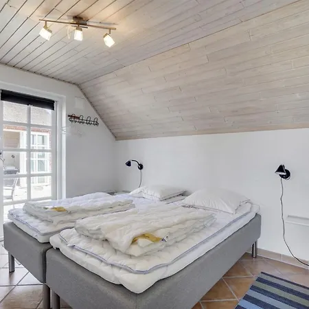 Lavina - 950m From The Sea By Interhome Feriehus *